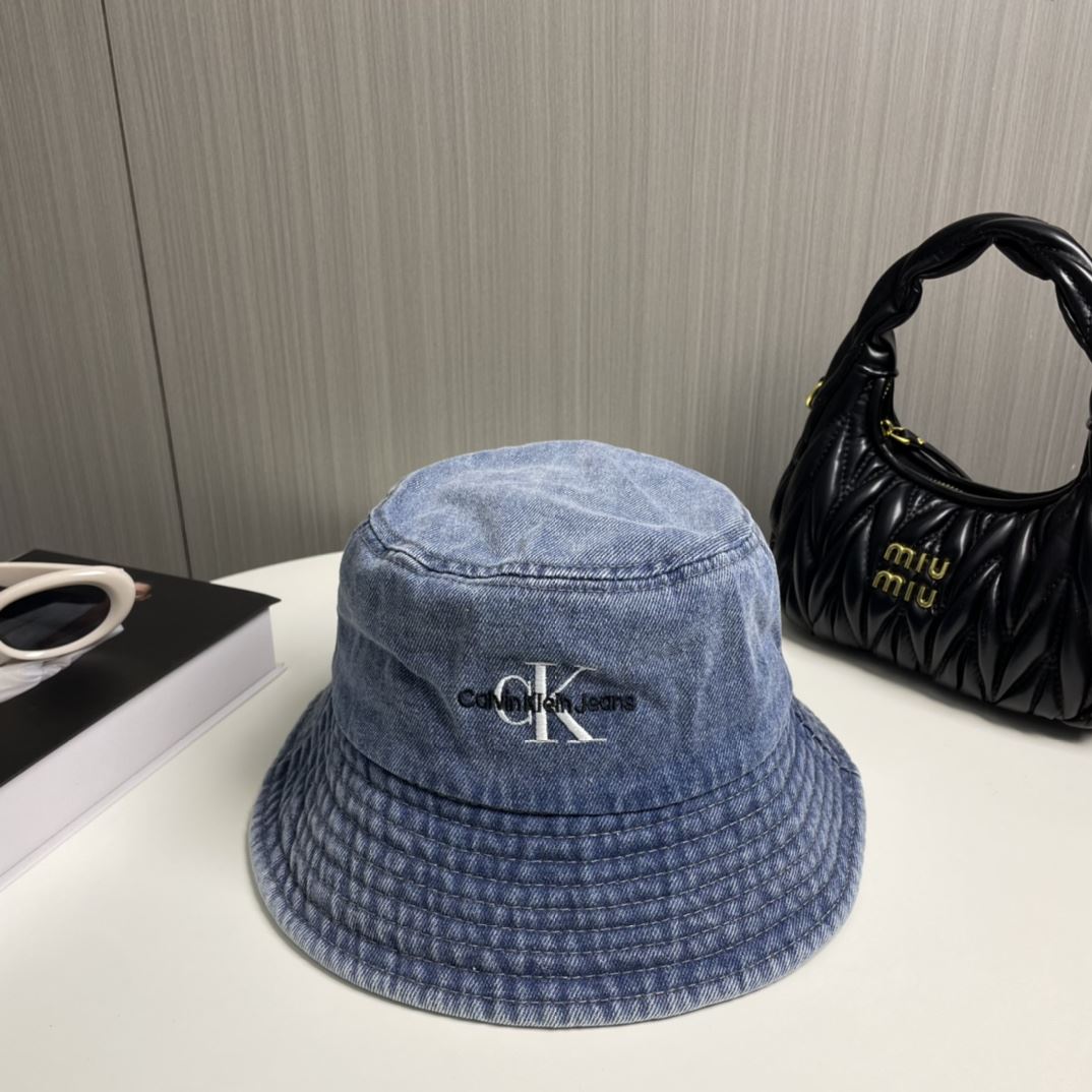 Louis Vuitton Caps